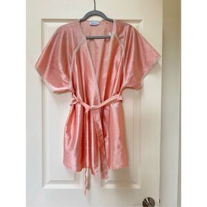 Symmetry Fashions M-L women’s vintage 1970’s silky satin pink candy pink robe 70